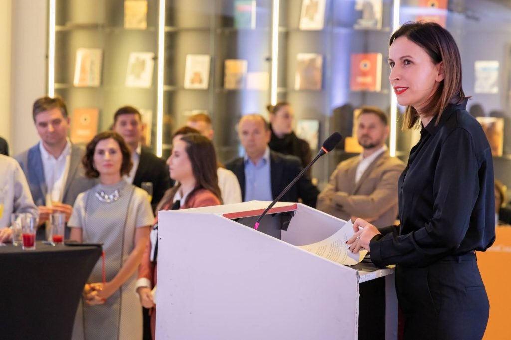 dp 0760 54167979360 o